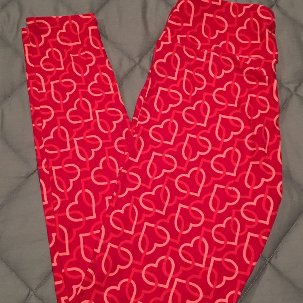 LuLaRoe OS Valentine’s Day Leggings